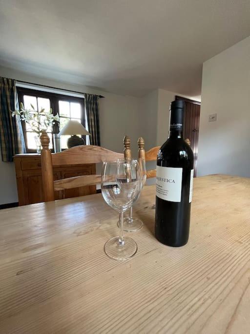 Honeysuckle Cottage, Mickleton Mickleton  Buitenkant foto